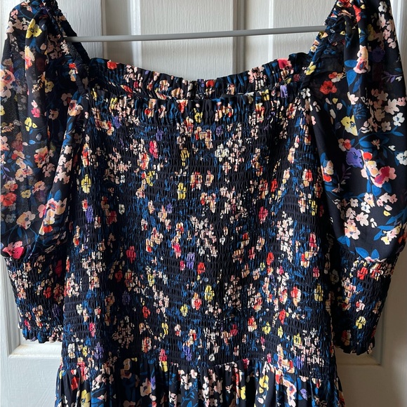 Ann Taylor Dress, NWT, Size 4 - Picture 2 of 6